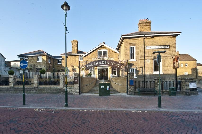 Hotel The Golden Hope Wetherspoon Sittingbourne Exterior foto